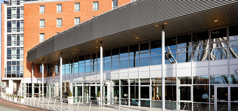 Leonardo Hotel Exterior
